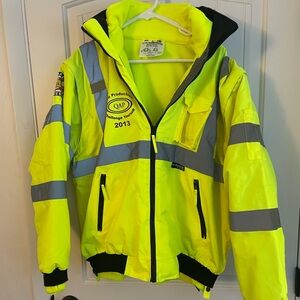 Majestic M-Safe HI-VIS Bomber Style Jacket Size L Removable Liner Cold Weather